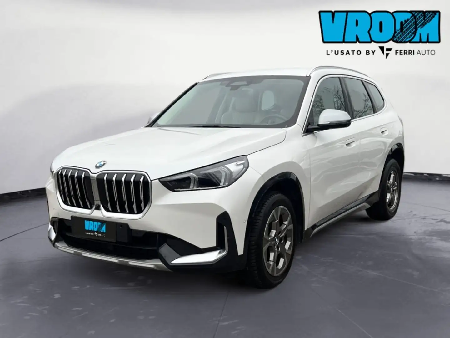 BMW X1 sDrive 18d xLine Weiß - 1