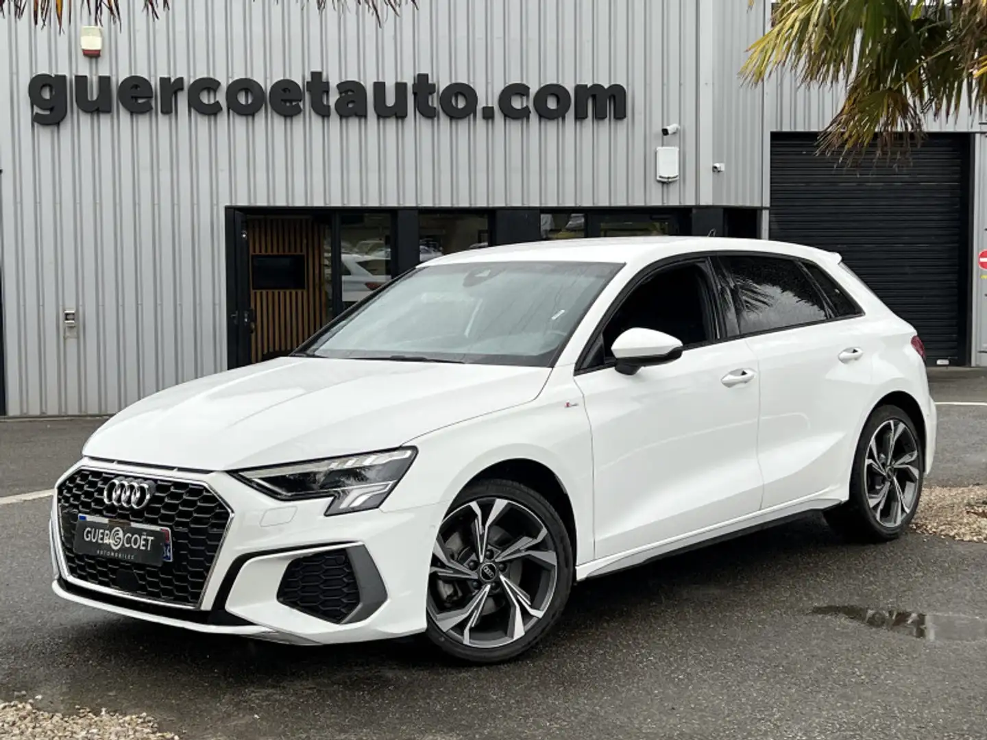 Audi A3 35 TFSI 150CH S LINE Blanc - 2