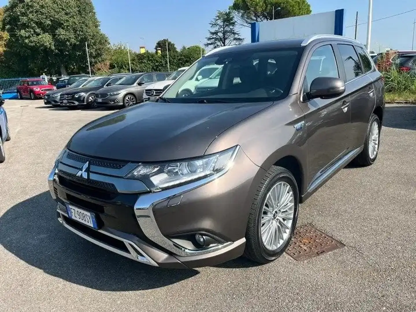 Mitsubishi Outlander Outlander phev 2.4 Instyle 4wd - FZ908SY Grigio - 2
