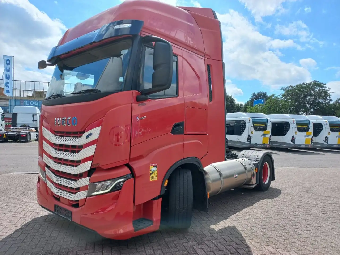 Iveco S-Way AS440S46T/P 2LNG Euro6 Klima Luftfeder Rood - 1