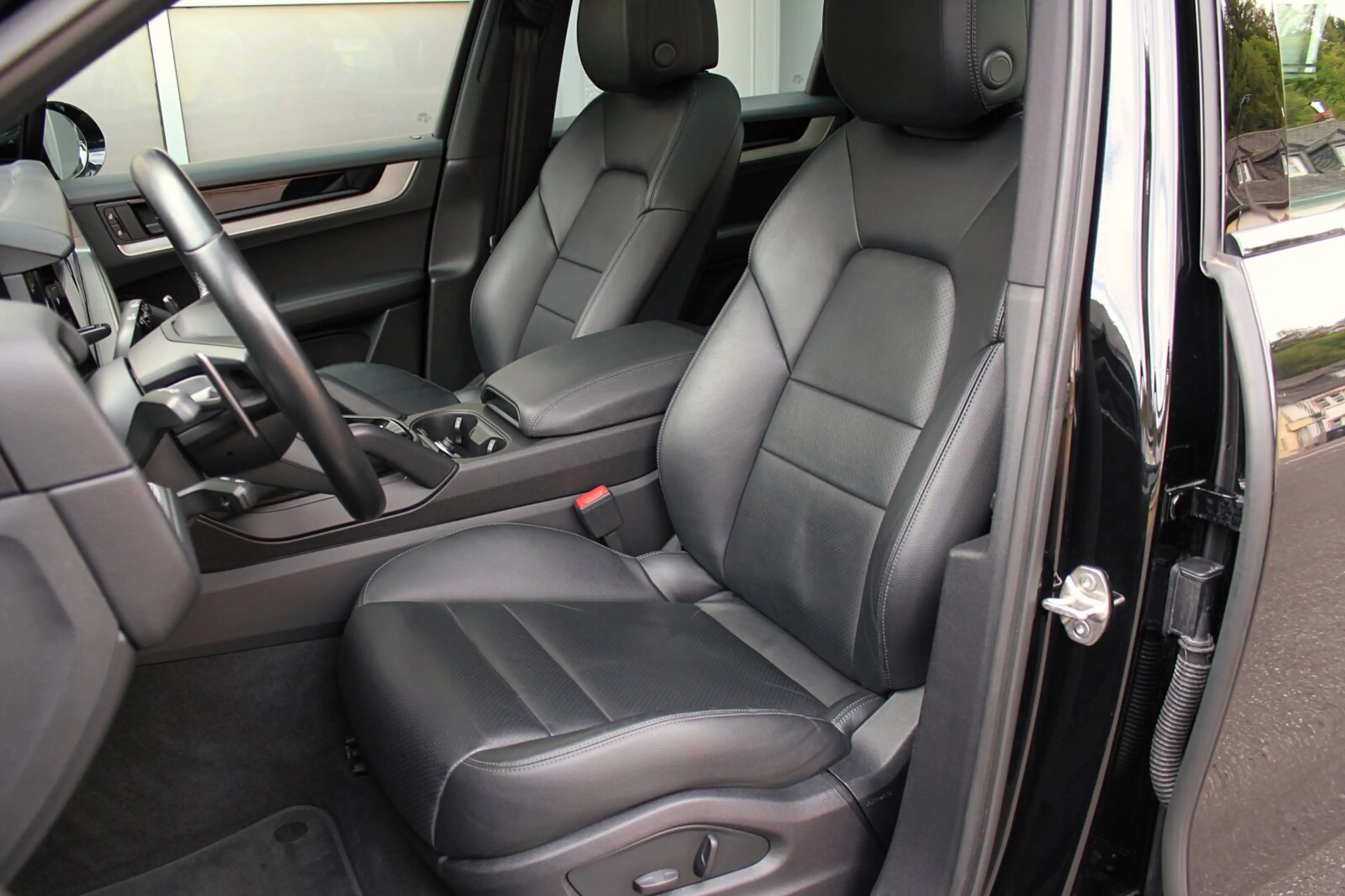 Porsche Cayenne Cayenne*ACC,Luft,Pano,360°,1.Hand,Dt.FZG,U-Frei* — photo 6