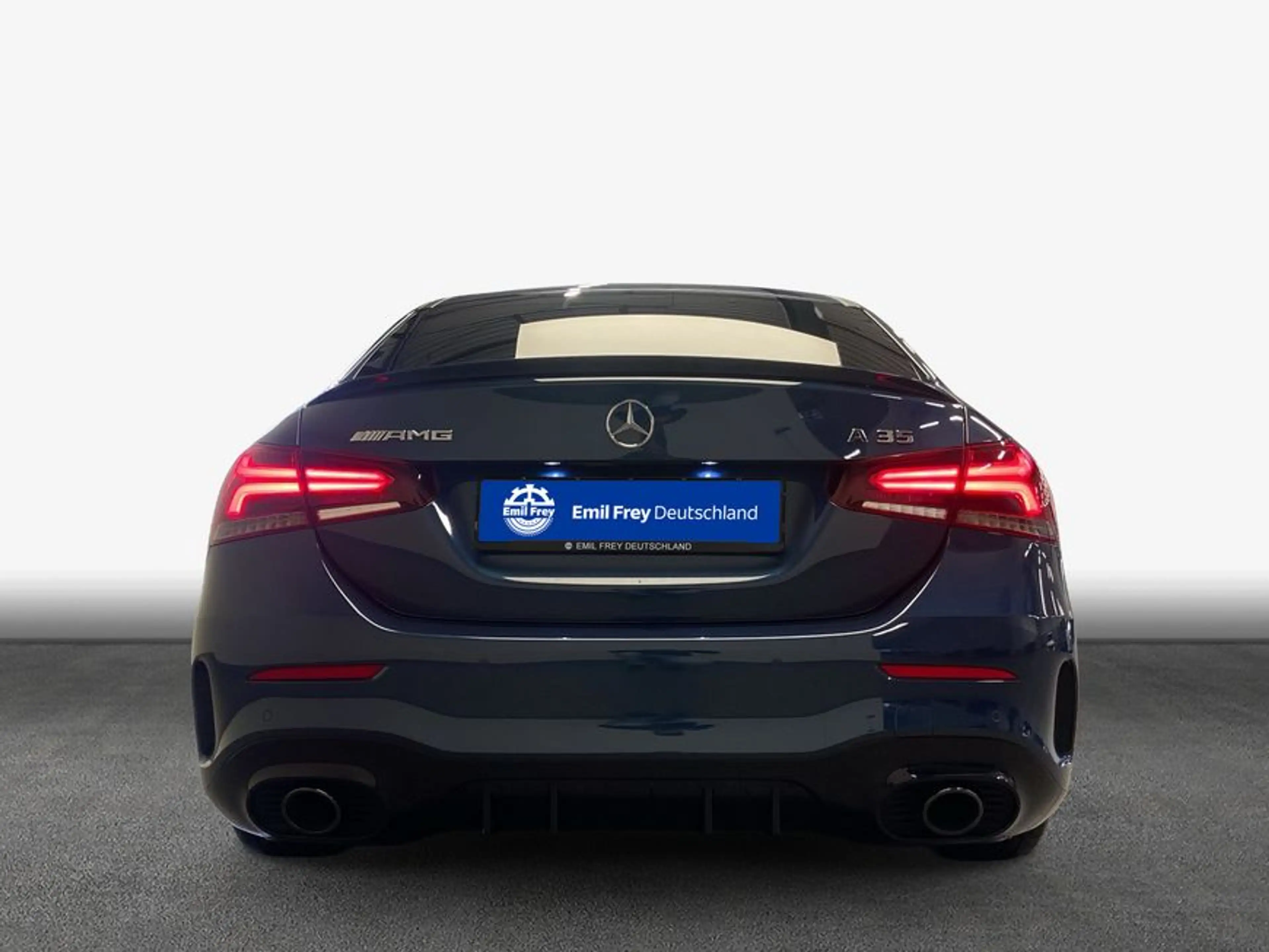 Mercedes-Benz A 35 AMG A-Klasse — photo 5