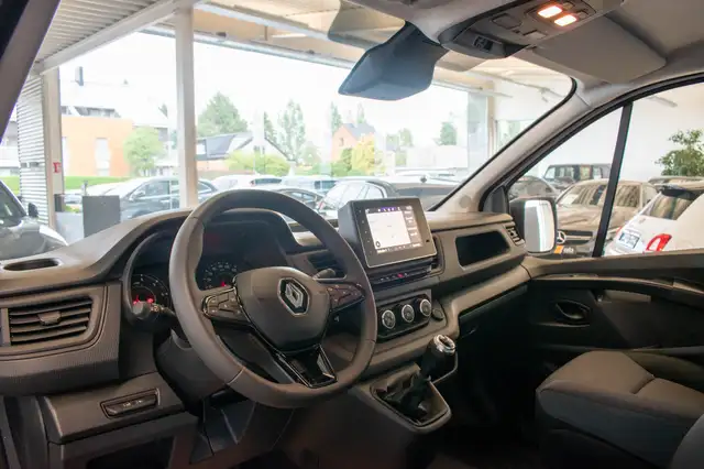 Renault Trafic view 7