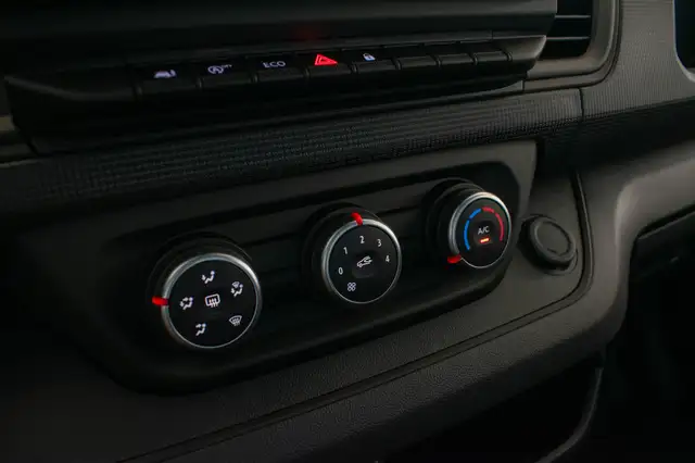Renault Trafic view 11