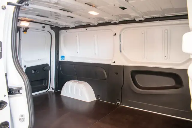 Renault Trafic view 14