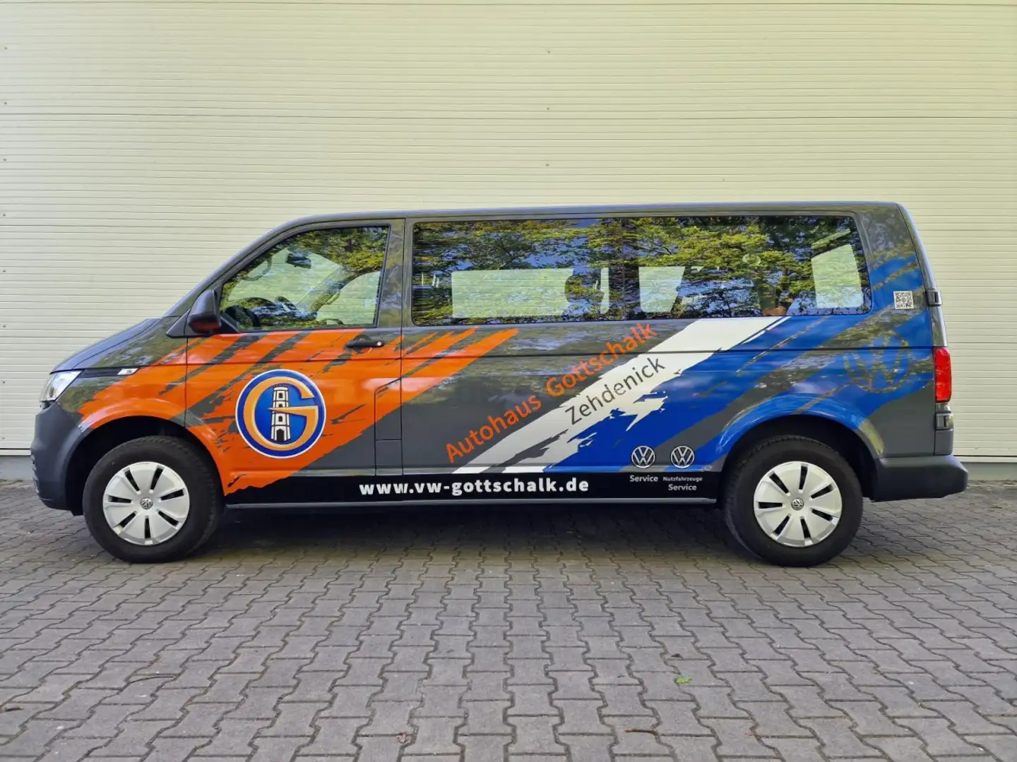 Volkswagen T6.1 Kombi 9 Sitzer PDC Vo-Hi Kombi lang FWD Klima Gris - 2