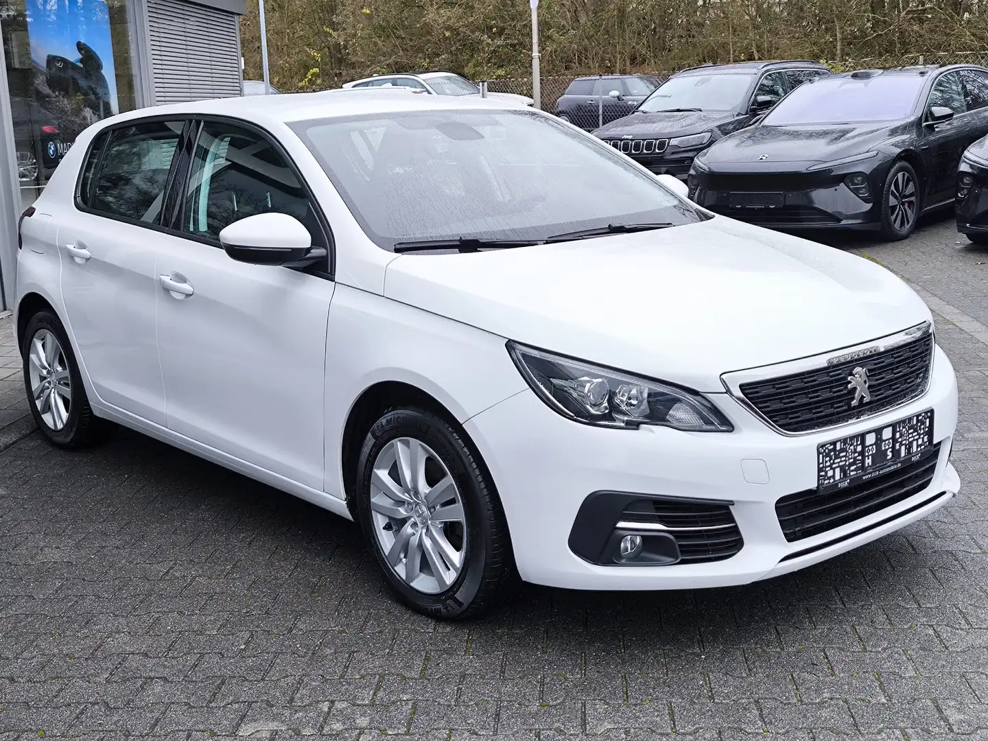 Peugeot 308 1.2 Aut. Active Pack NAVI+PDC+TEMP+MFL+APPLE White - 2