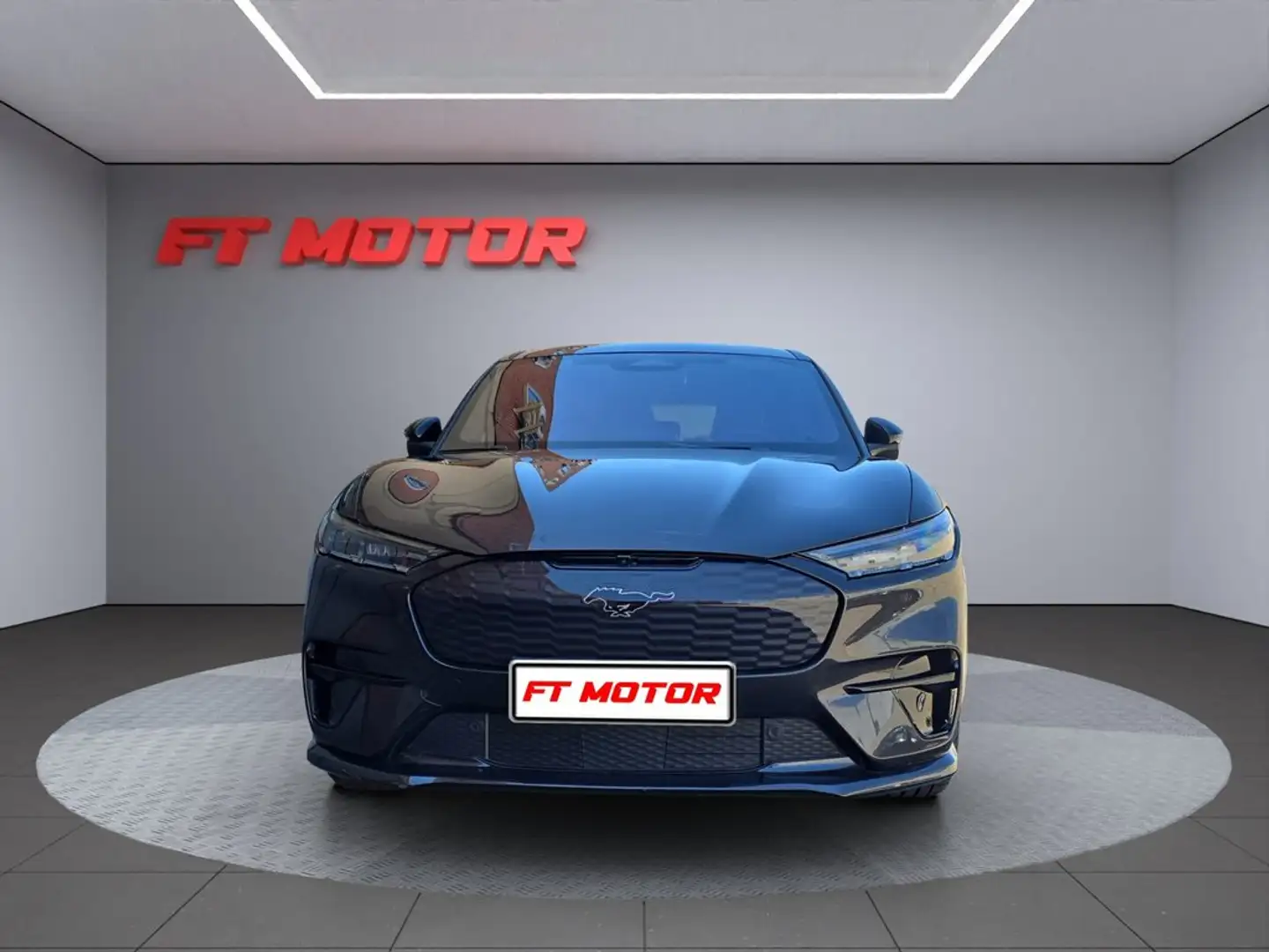 Ford Mustang Mach-E AWD 358kW Batería 98.8Kwh GT Gris - 2