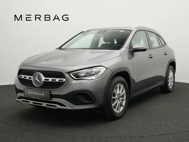 Mercedes-Benz GLA 180 GLA 180 d Kamera+PTS+SHZ+MBUX