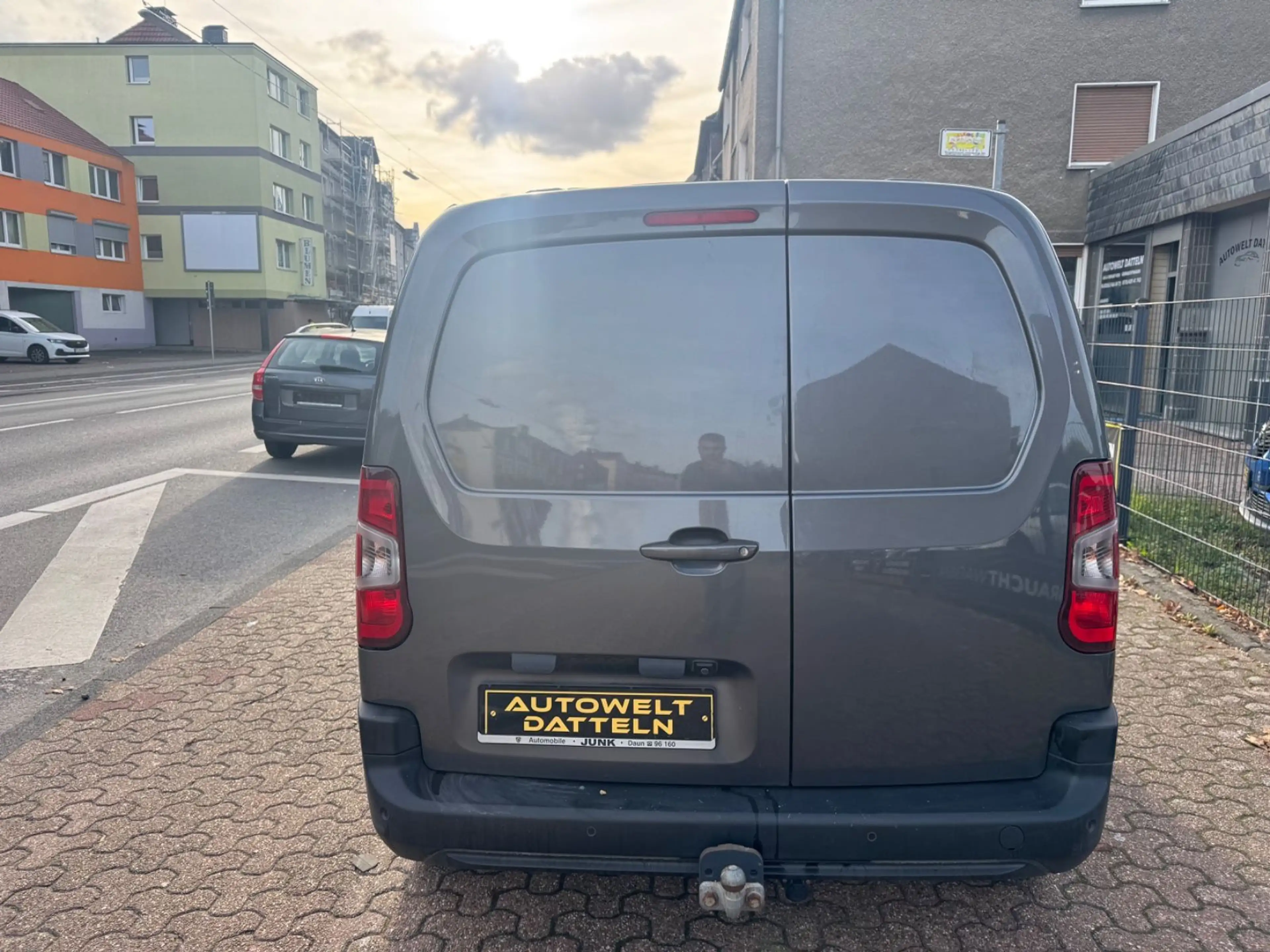 Peugeot Partner PremiumL1/AUT/R-KAMERA/NAVI/PDC/STHZ/SHZ — photo 5
