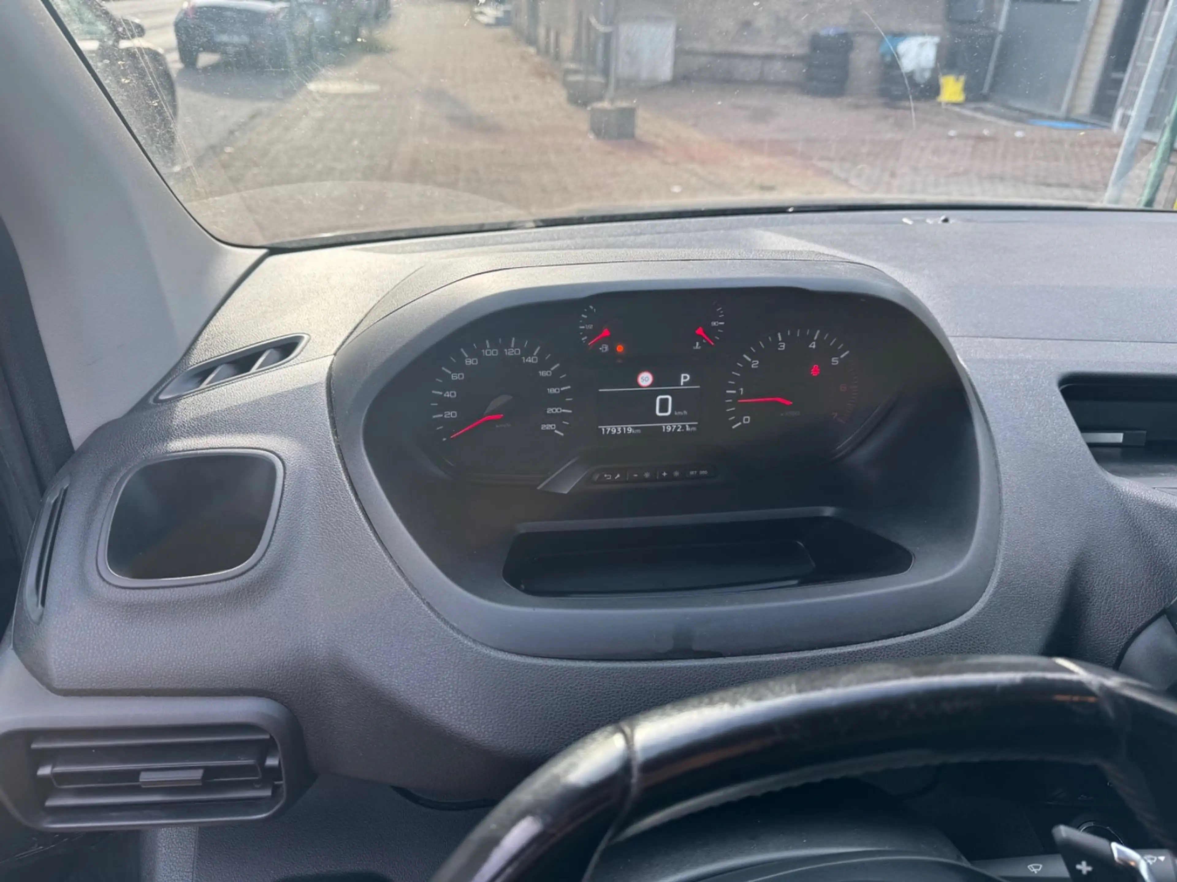 Peugeot Partner PremiumL1/AUT/R-KAMERA/NAVI/PDC/STHZ/SHZ — photo 10