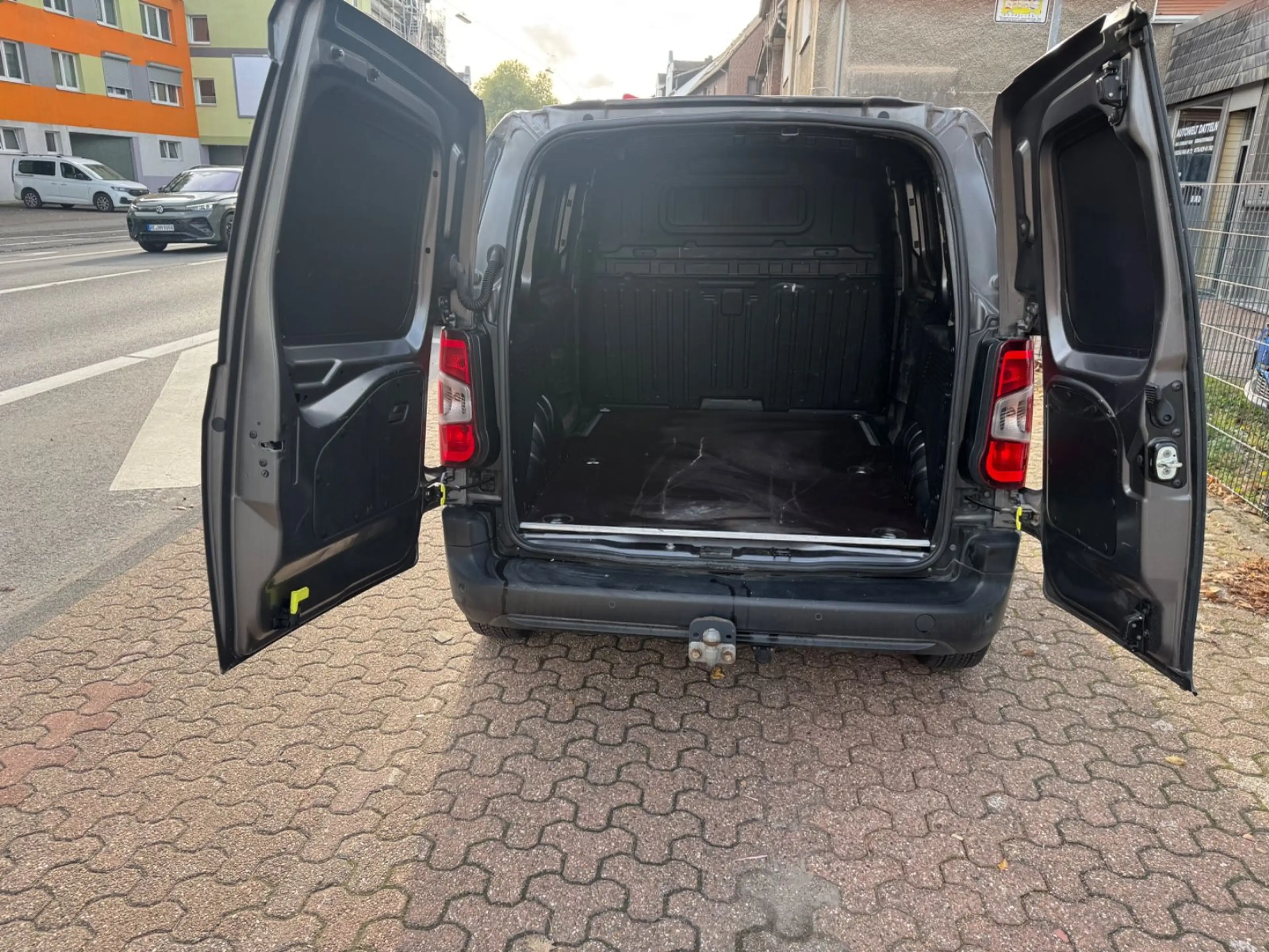 Peugeot Partner PremiumL1/AUT/R-KAMERA/NAVI/PDC/STHZ/SHZ — photo 14