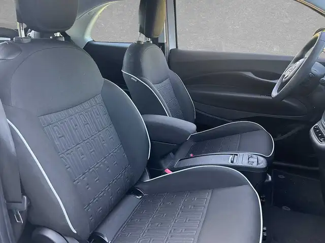 Fiat 500E view 6