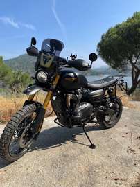 Triumph Scrambler 1200XE “All Black”