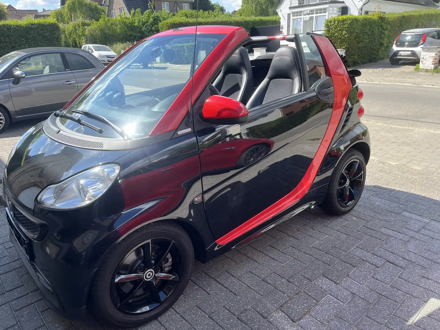 smart forTwo Cabrio 1.0i Mhd Edition Sharp Red - 1