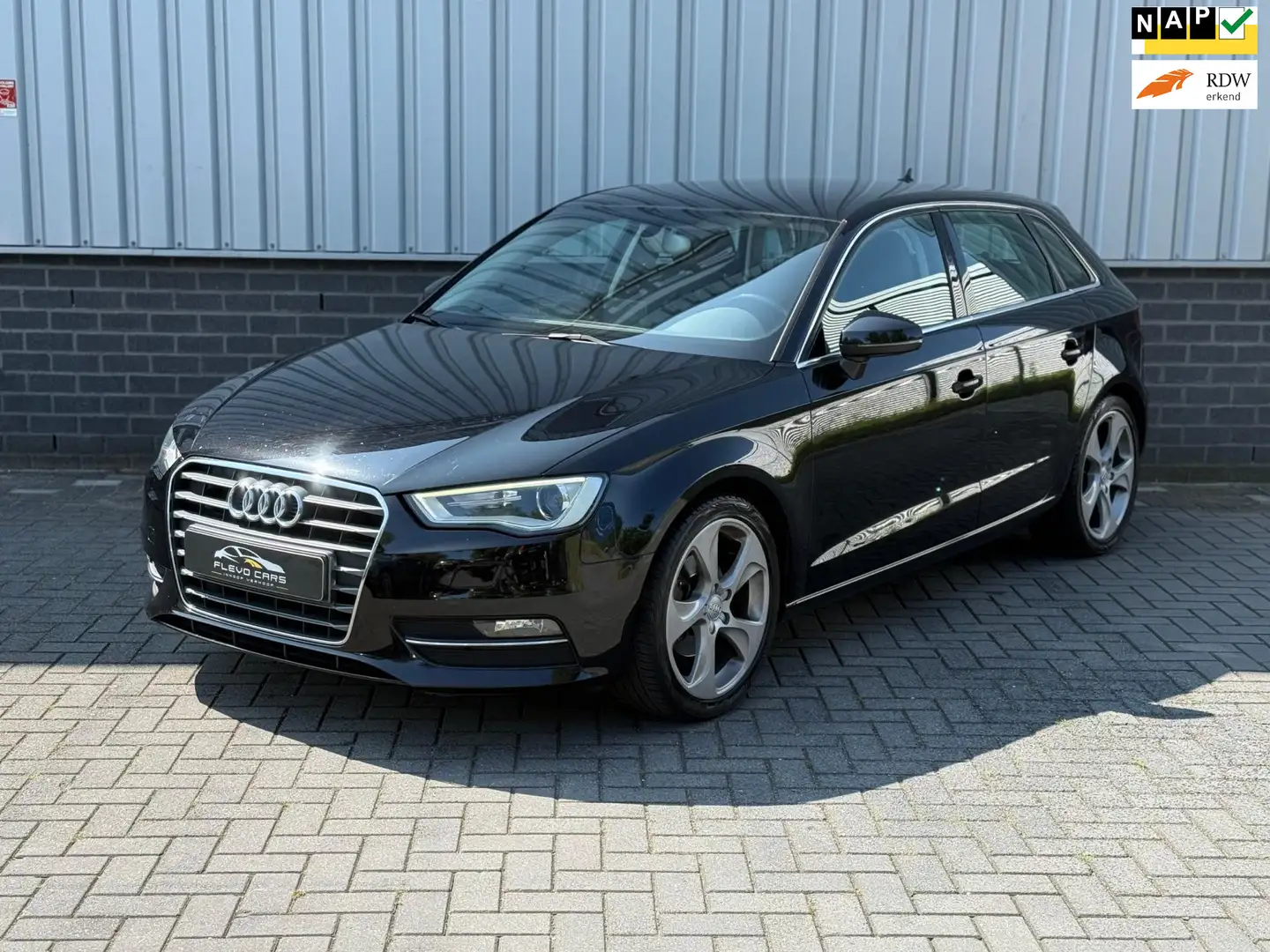 Audi A3 Sportback 1.4 TFSI CoD Ambition Pro Line plus |Nav Zwart - 1