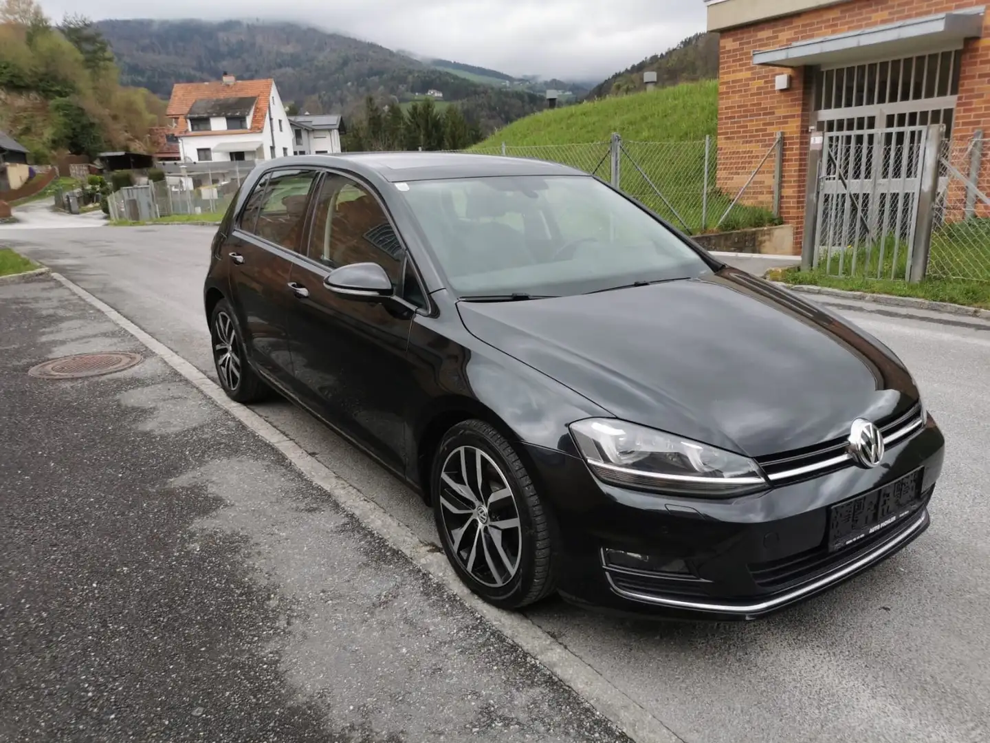 Volkswagen Golf Sky 2,0 BMT TDI DPF 4Motion Zwart - 2