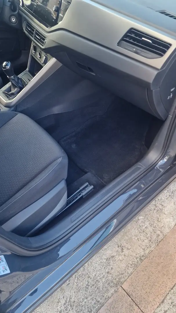 Volkswagen Polo 1.6 TDI 95 S&S BVM5 Lounge Business - 2