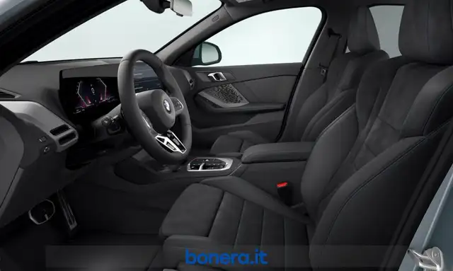 BMW 1 Series view 4