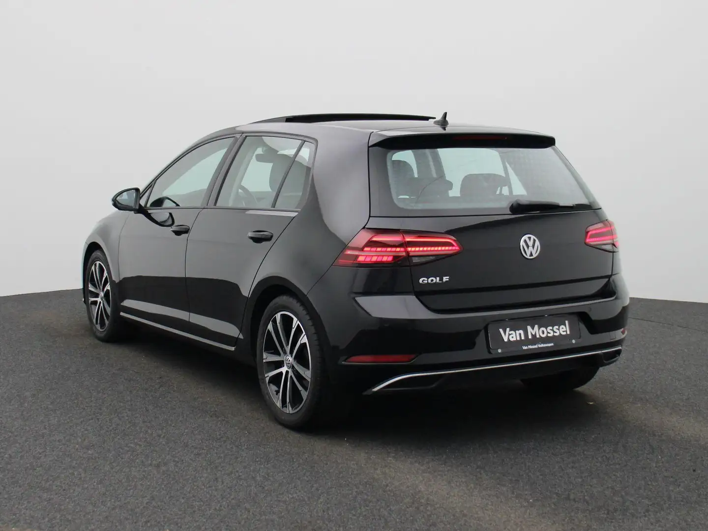 Volkswagen Golf VII 1.5 TSi Highline DSG Pano. dak | LEDER | LED | Zwart - 2