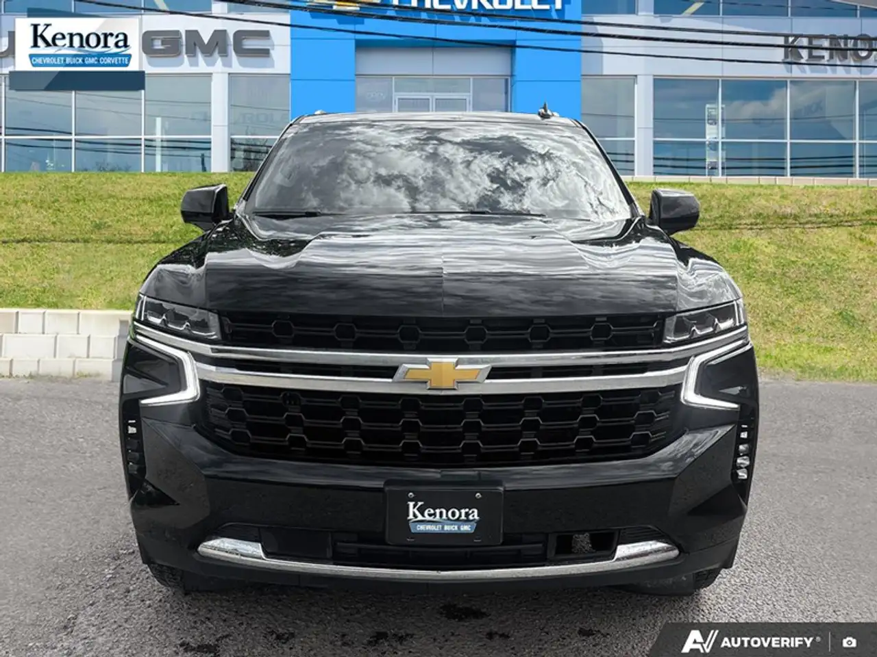 Chevrolet Tahoe снимка Chevrolet Tahoe