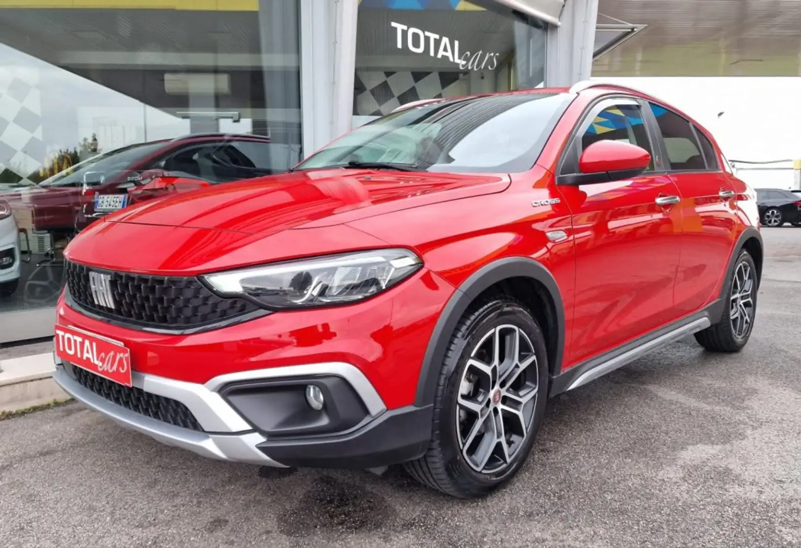 Fiat Tipo 1.5 Hybrid DCT 5 porte Cross "RED" Rouge - 1