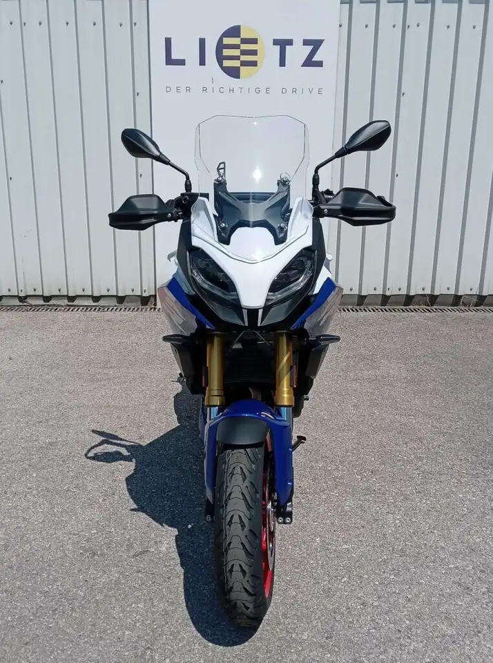 BMW F 900 XR