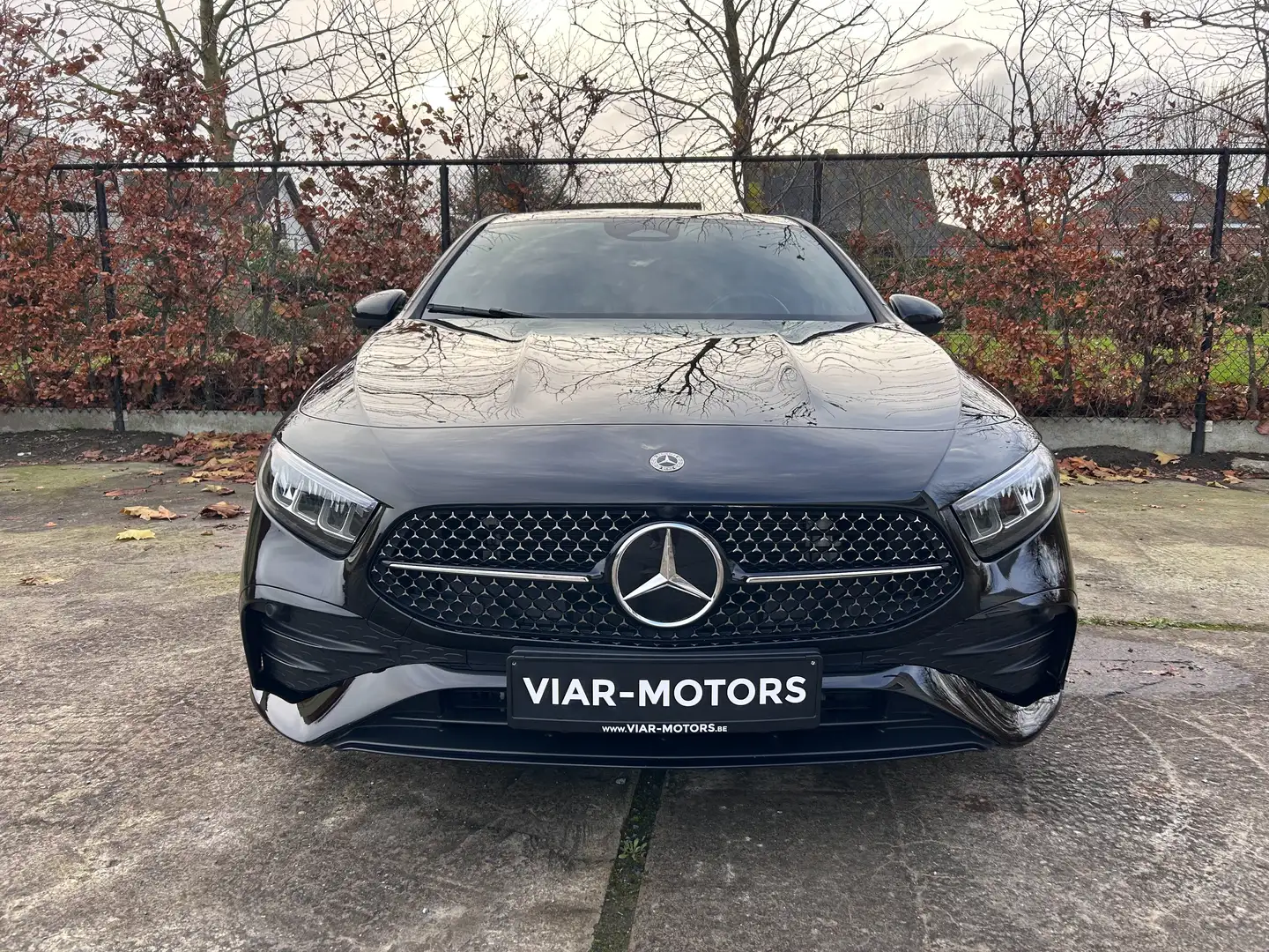 Mercedes-Benz A 180 A180 AMG Line-PANO-NightPack-Verwarmde zetels-NAVI Noir - 2