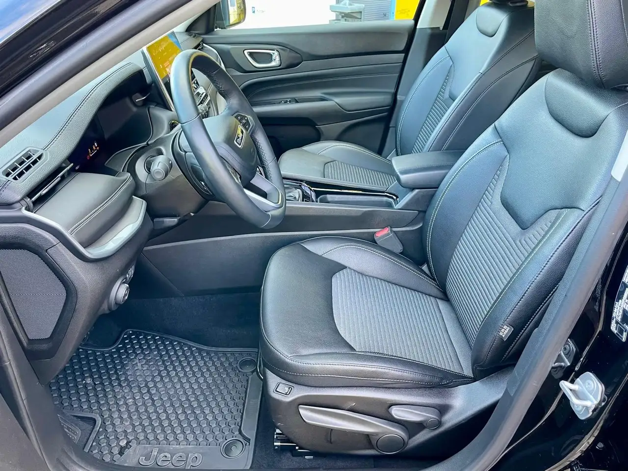 Jeep Compass AT 1.5 GSE 48V e-DCT Altitude 360°KAMERA 28