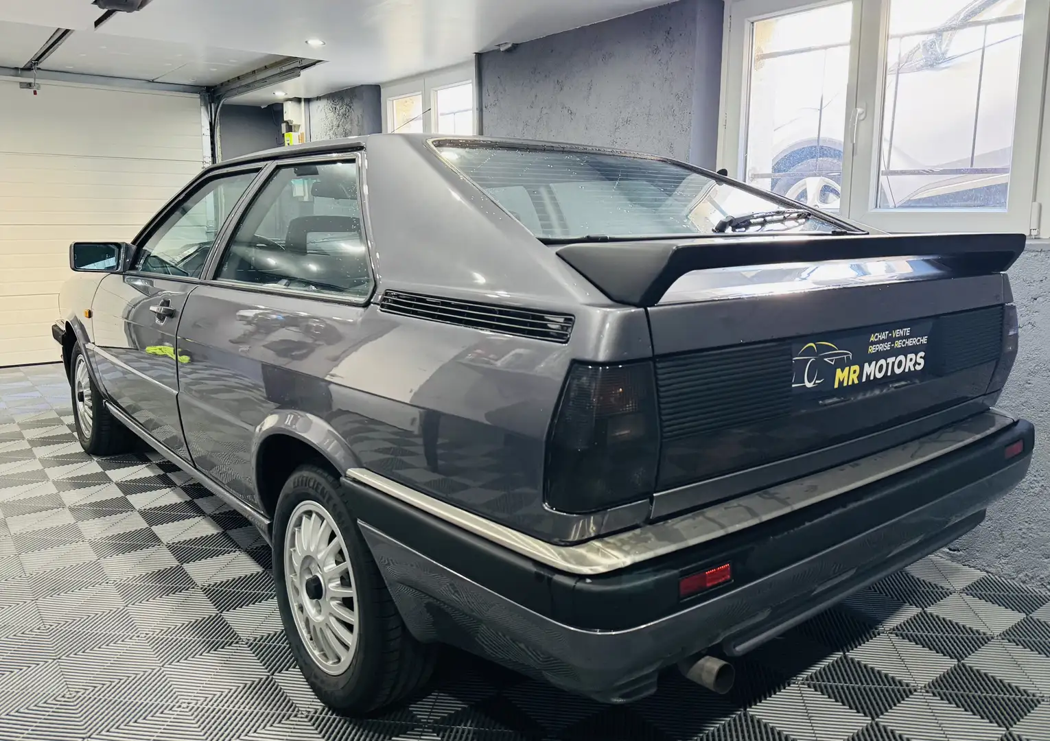 Audi Coupe Coupé 2.2i GT Šedá - 2