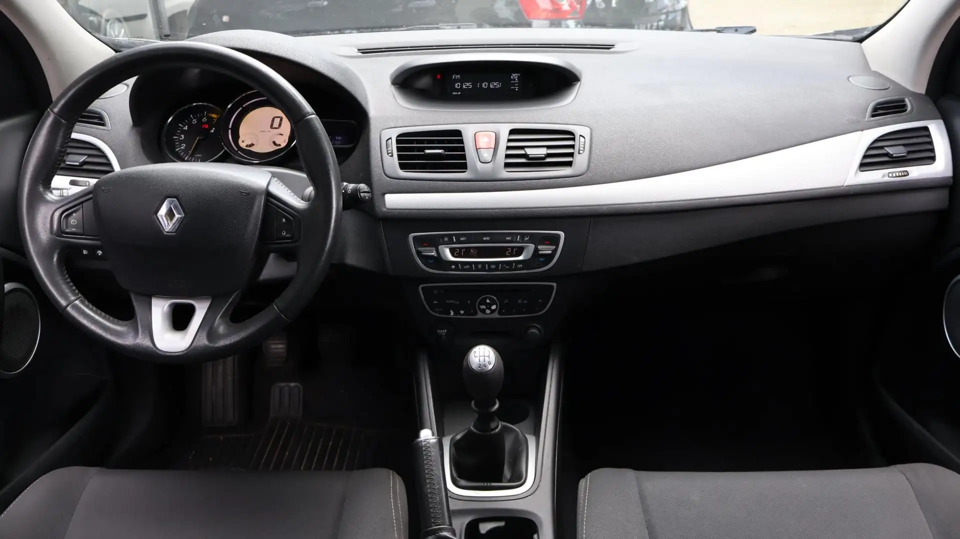 Renault Megane Coupé 2.0 TCe Dynamique 181pk |Cruise|Clima|LMV|MF Grijs - 2