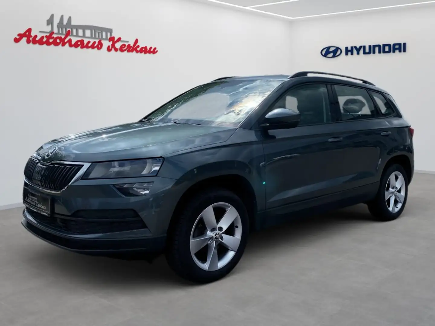 Skoda Karoq 1.5 TSI ACT Style  *1.Hand*ACC*SHZ* - 1