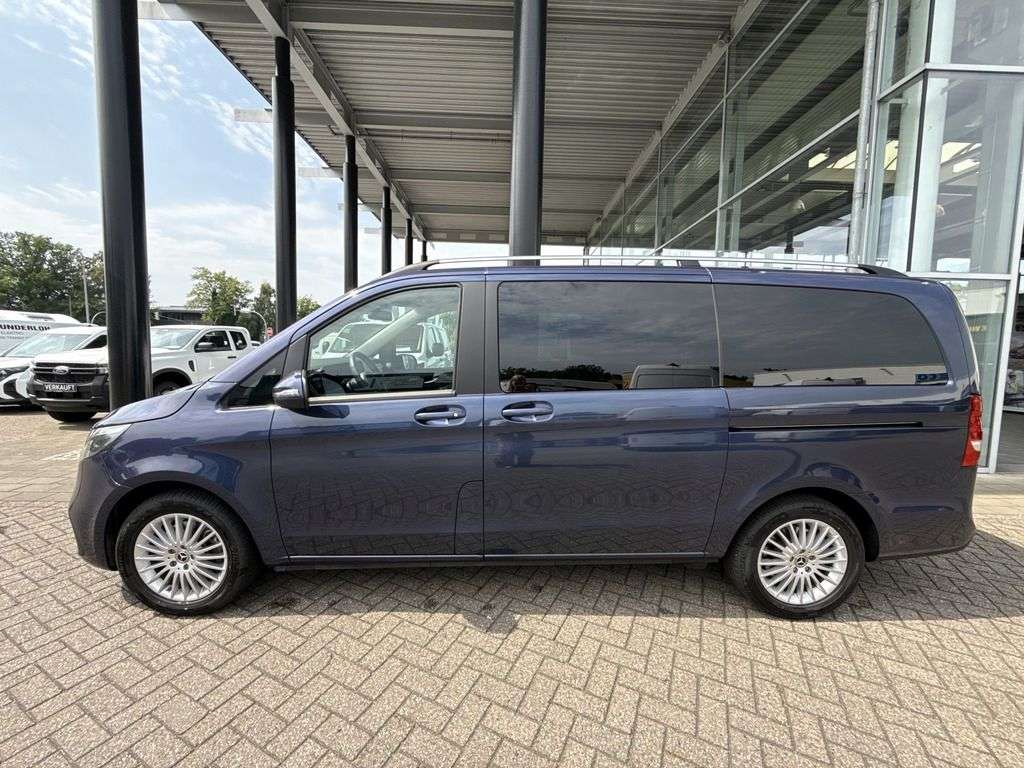 Mercedes-Benz V 220