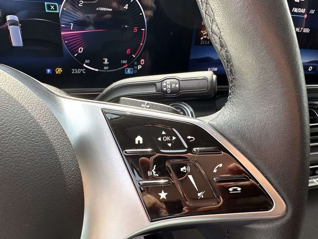 Mercedes-Benz V 220