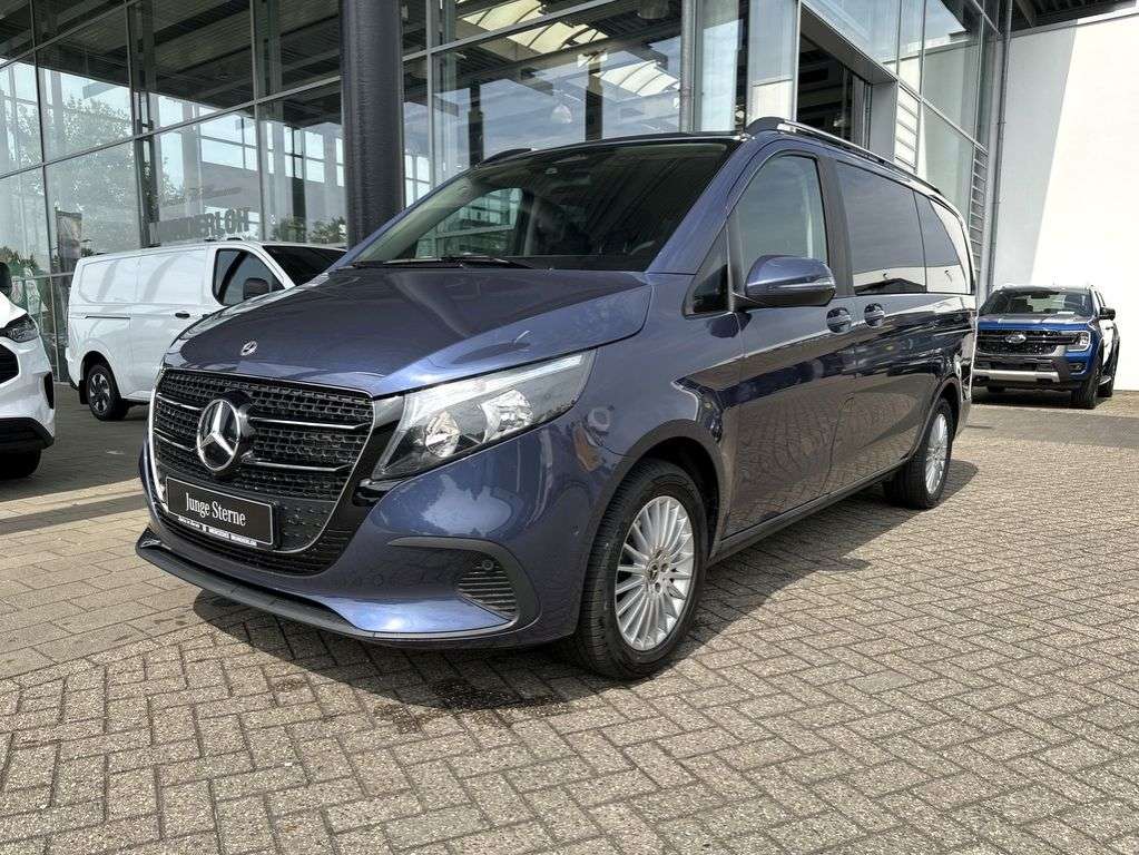 Mercedes-Benz V 220