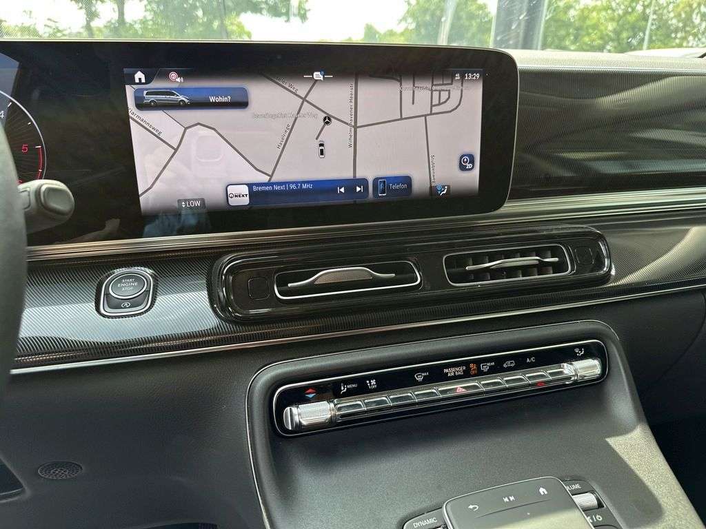 Mercedes-Benz V 220