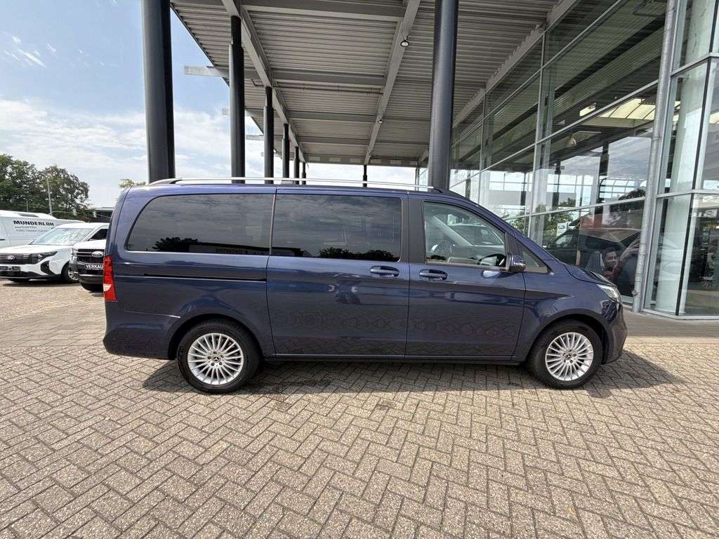 Mercedes-Benz V 220