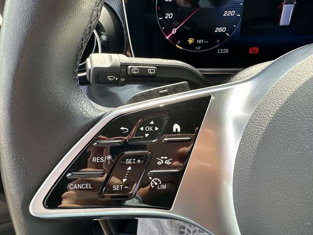 Mercedes-Benz V 220
