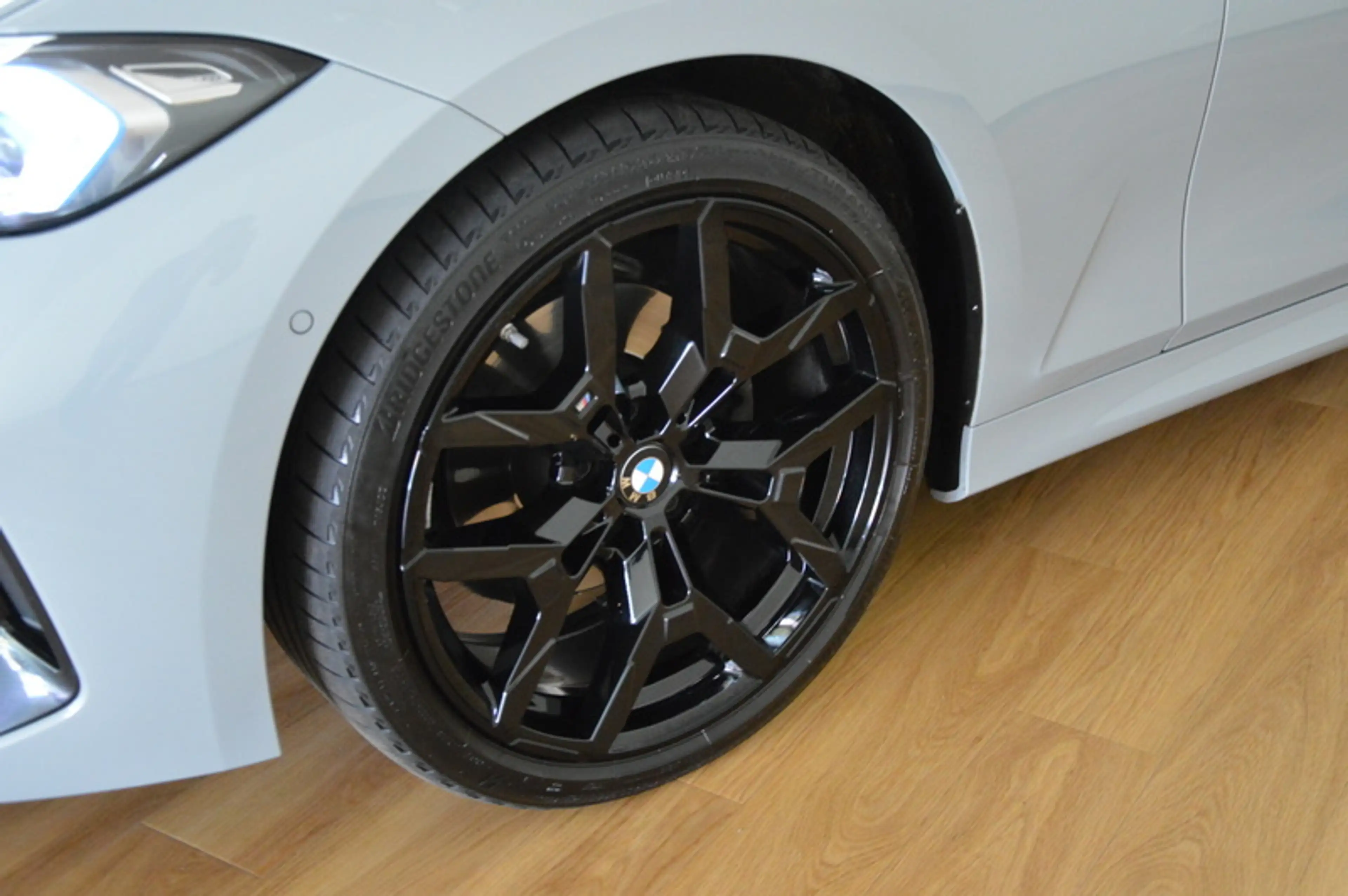 BMW 320 320d xDrive M Sport*AHK*PANO*Assistenzsysteme* — photo 7