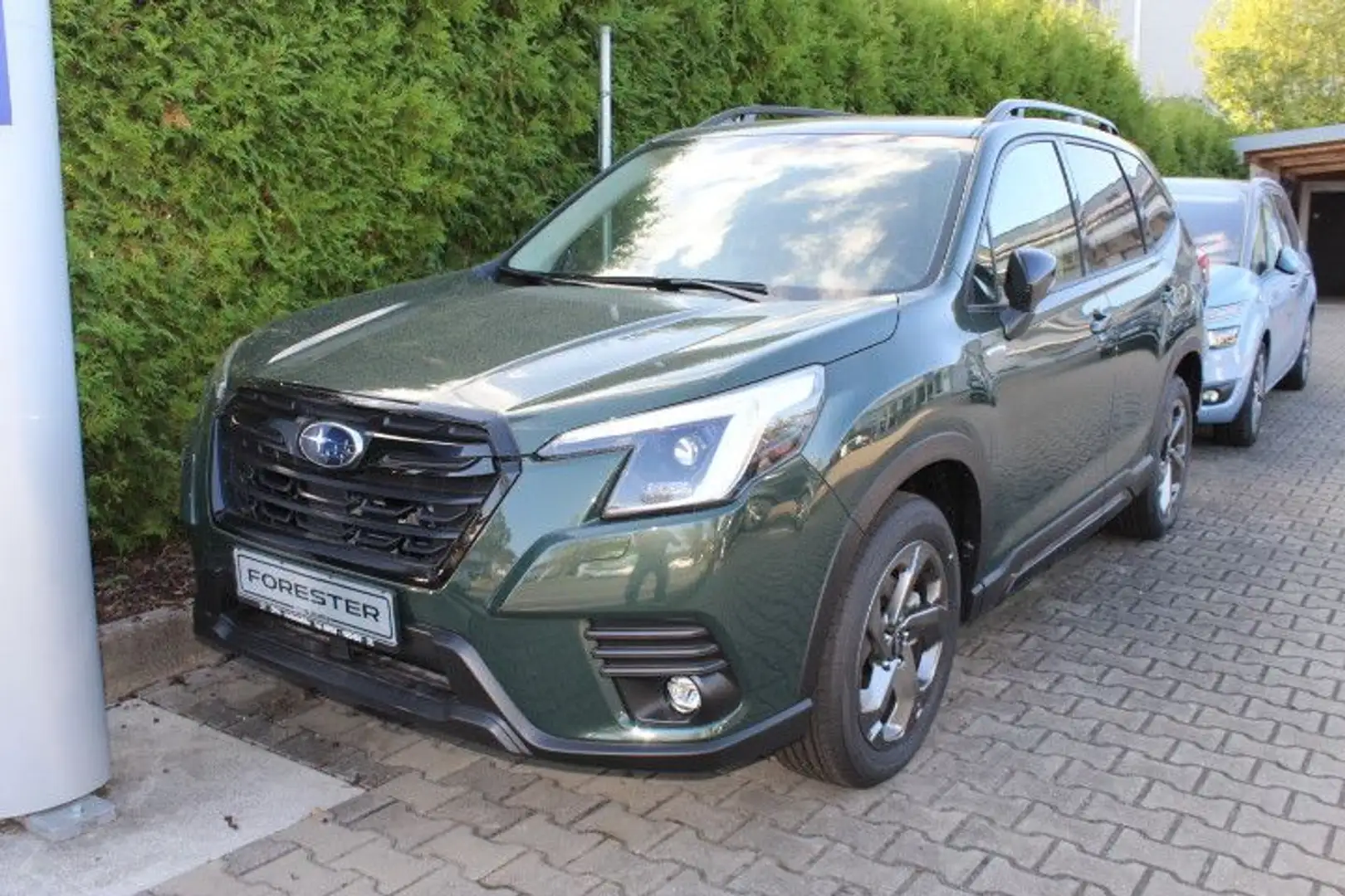 Subaru Forester 2.0ie Platinum Edition Black Platinum Zelená - 1