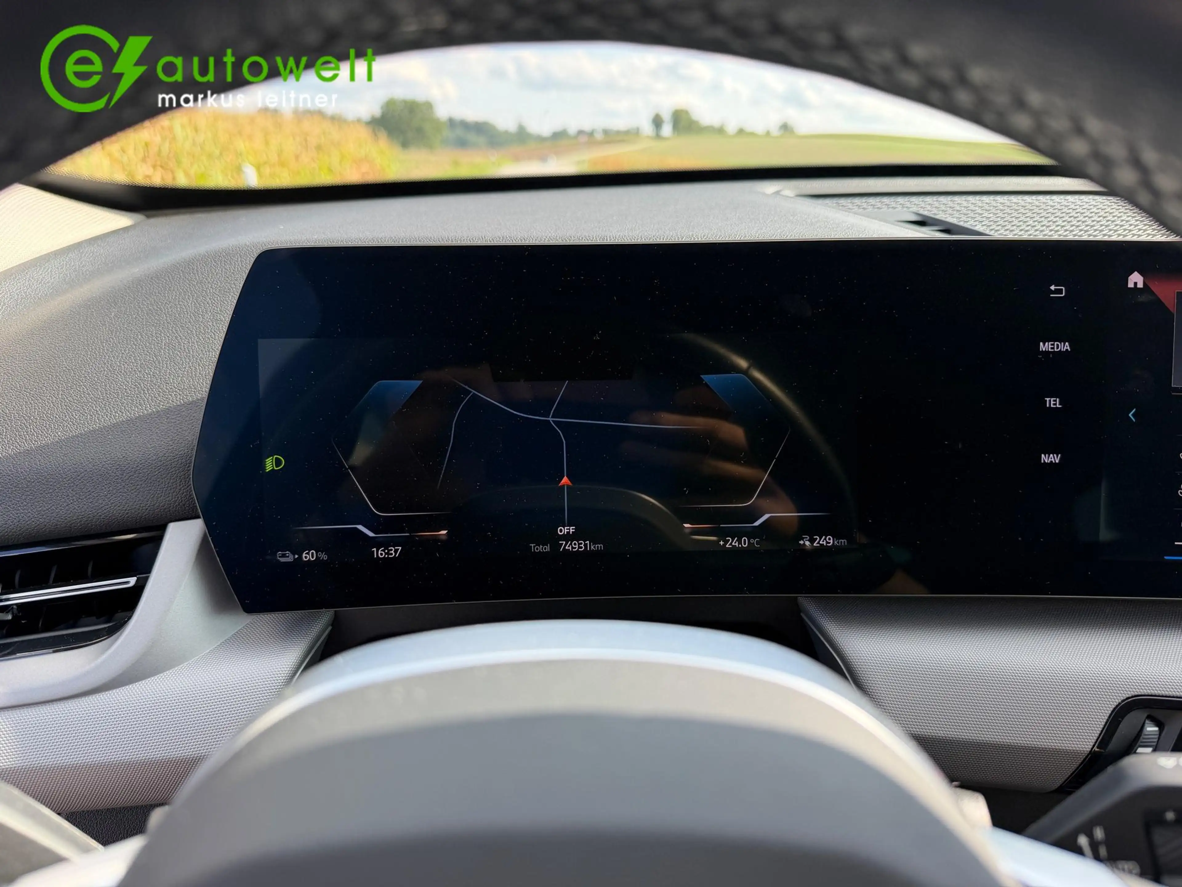 BMW iX1 xDrive30 67kWh AHK adapt. LED Komfortzugang RFK — photo 12