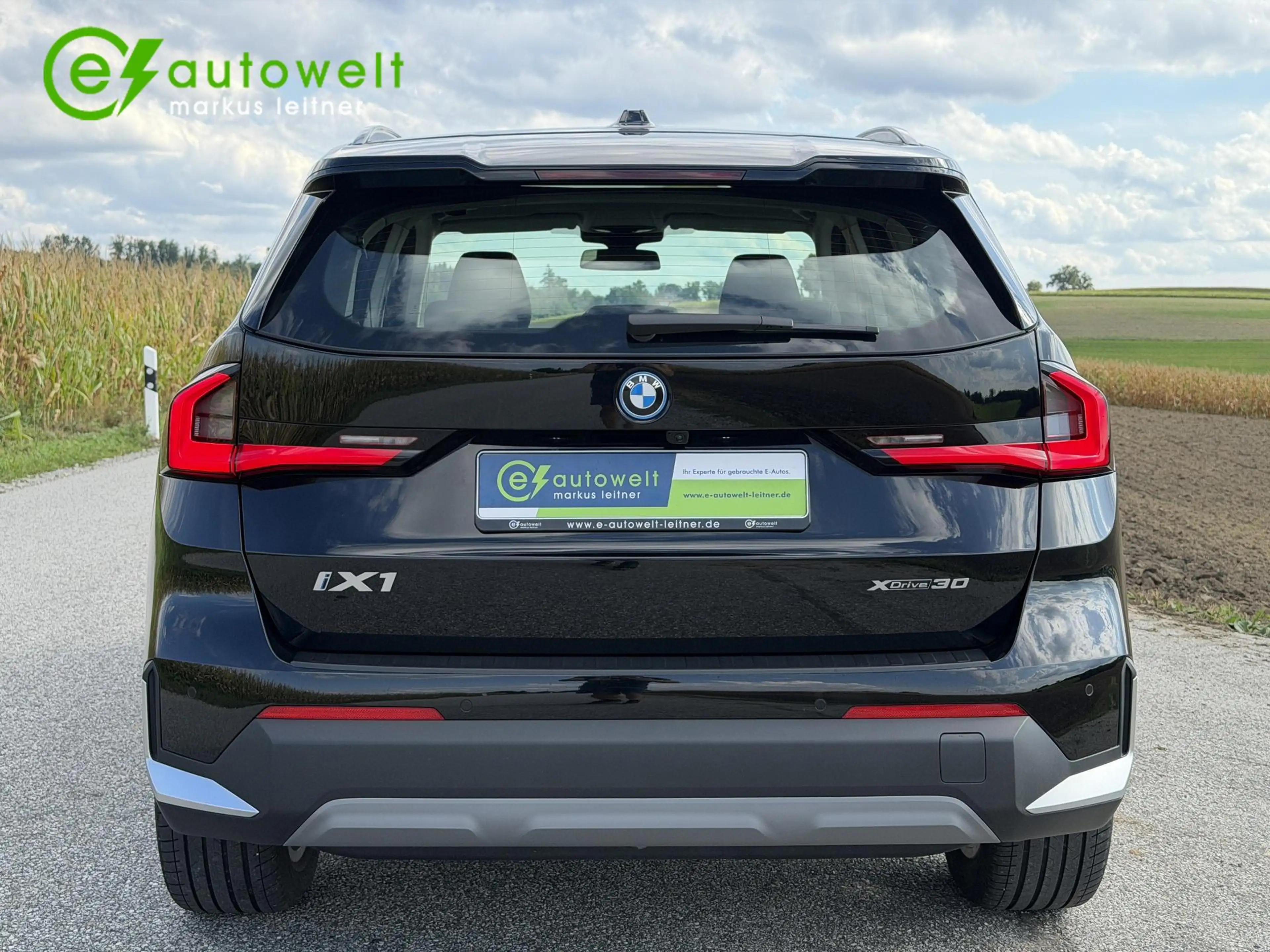 BMW iX1 xDrive30 67kWh AHK adapt. LED Komfortzugang RFK — photo 3