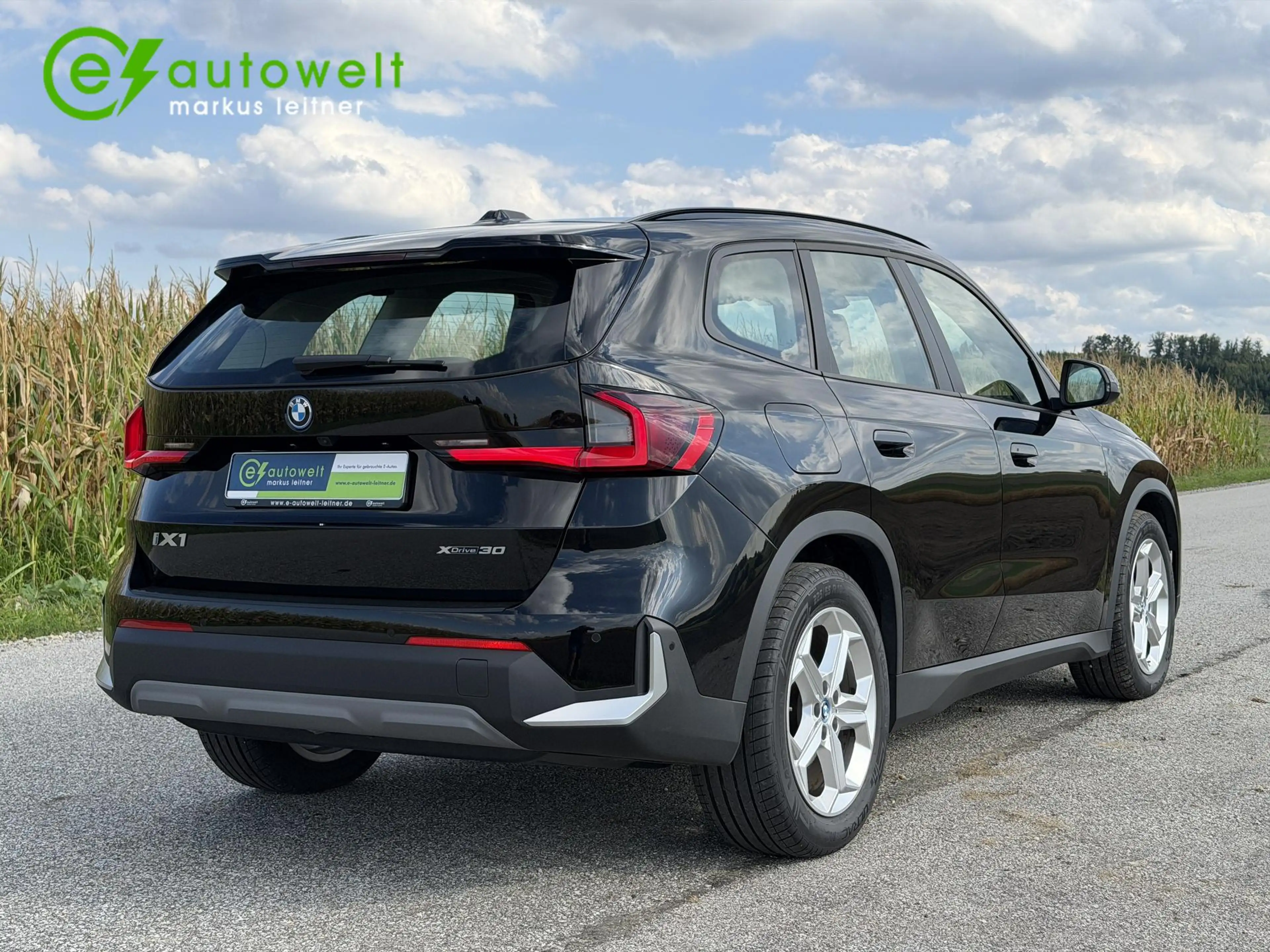 BMW iX1 xDrive30 67kWh AHK adapt. LED Komfortzugang RFK — photo 4