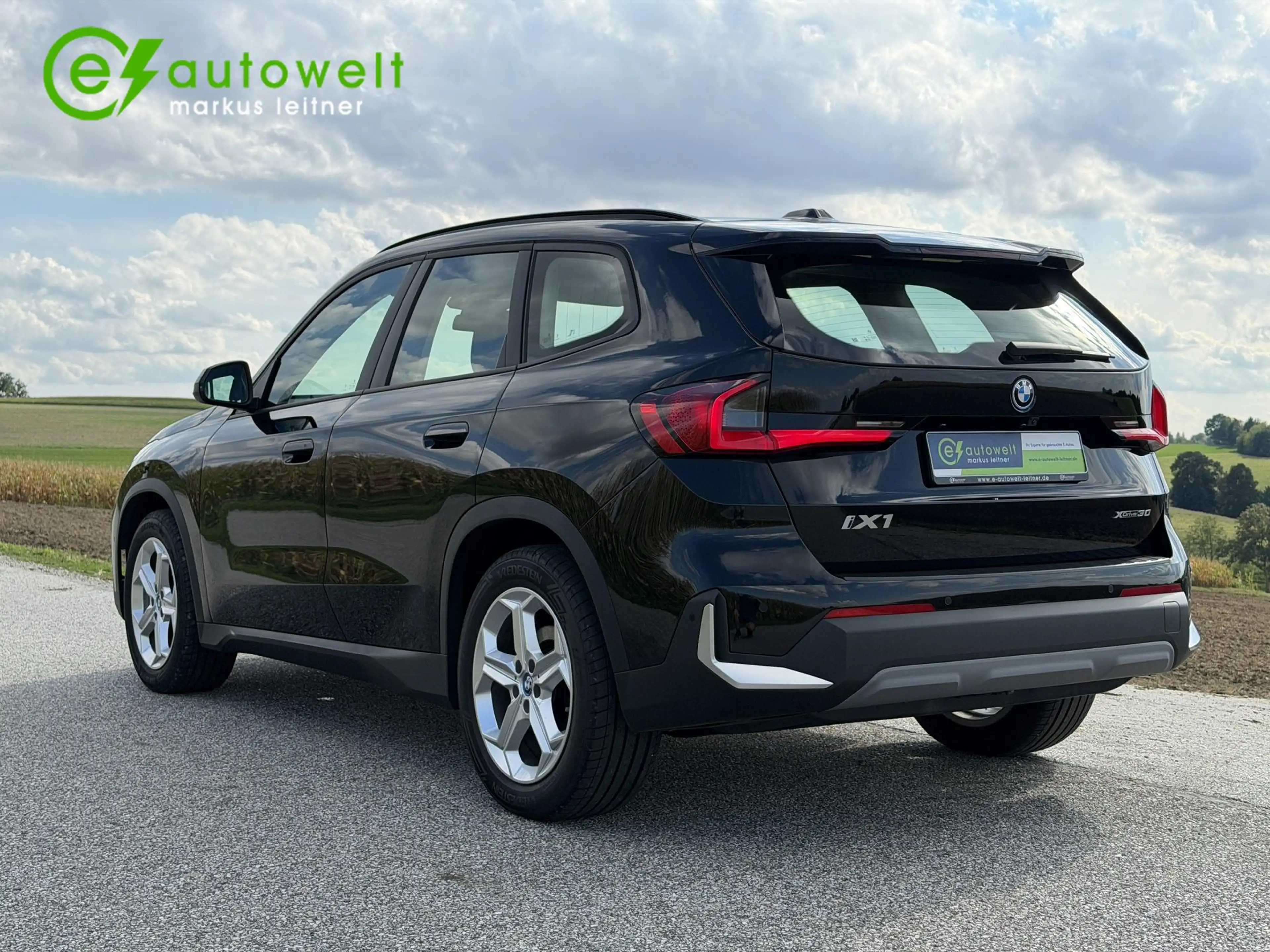 BMW iX1 xDrive30 67kWh AHK adapt. LED Komfortzugang RFK — photo 6