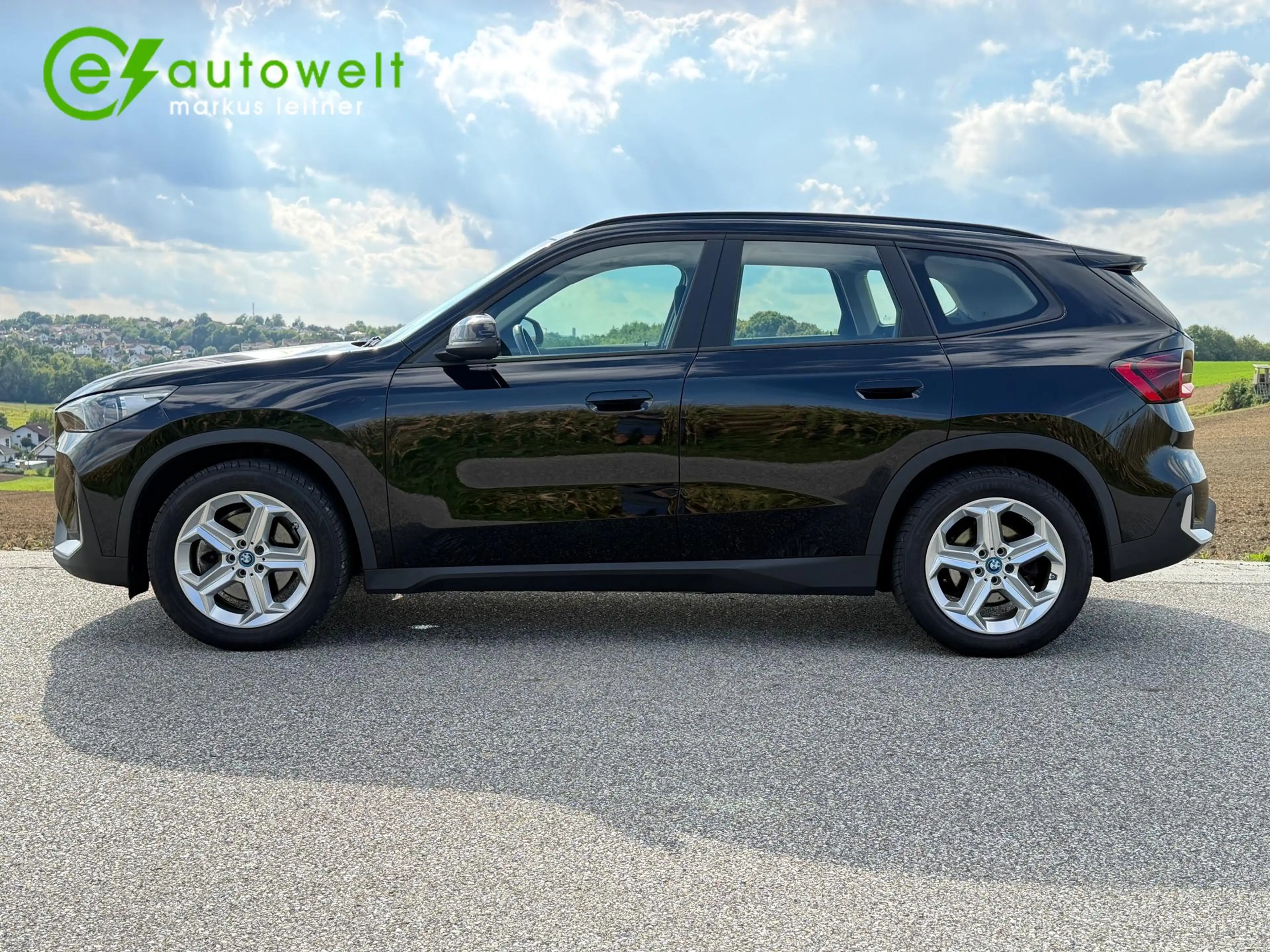 BMW iX1 xDrive30 67kWh AHK adapt. LED Komfortzugang RFK — photo 7