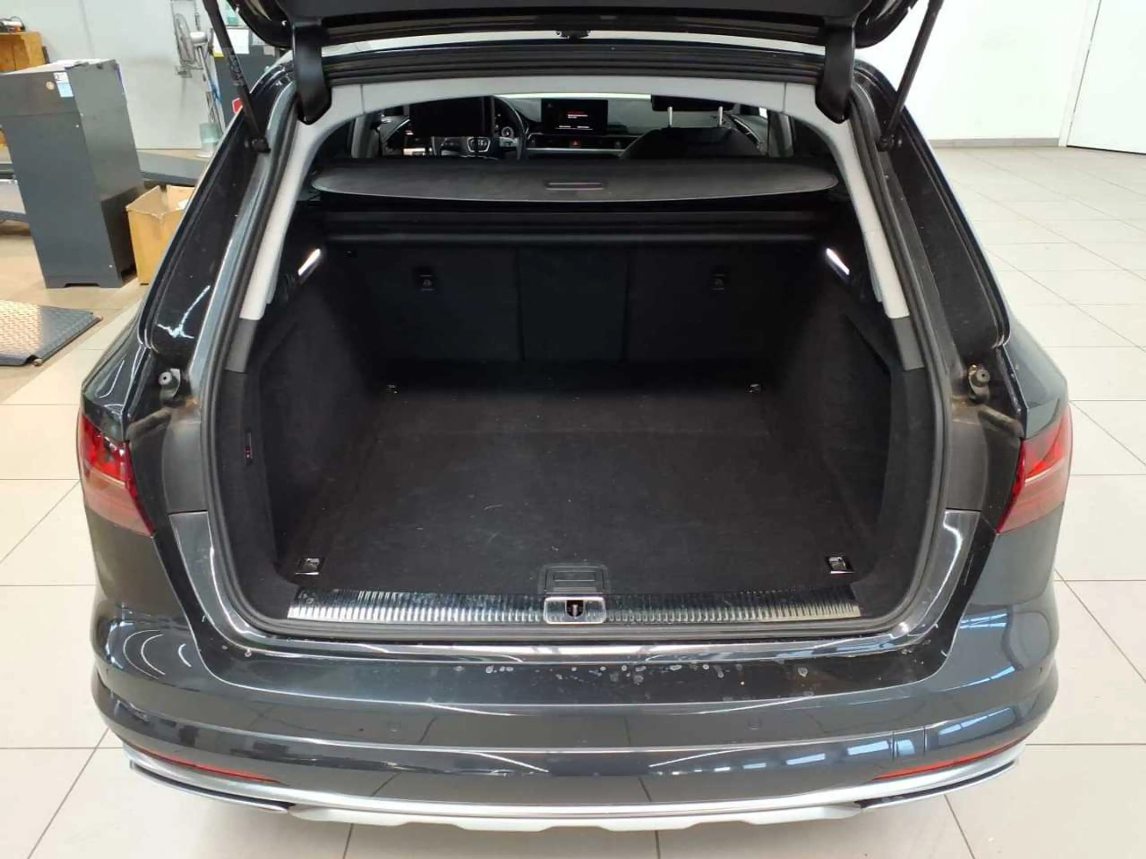 Audi A4 allroad A4 allroad quattro 45 TFSI S tronic AHK — photo 15
