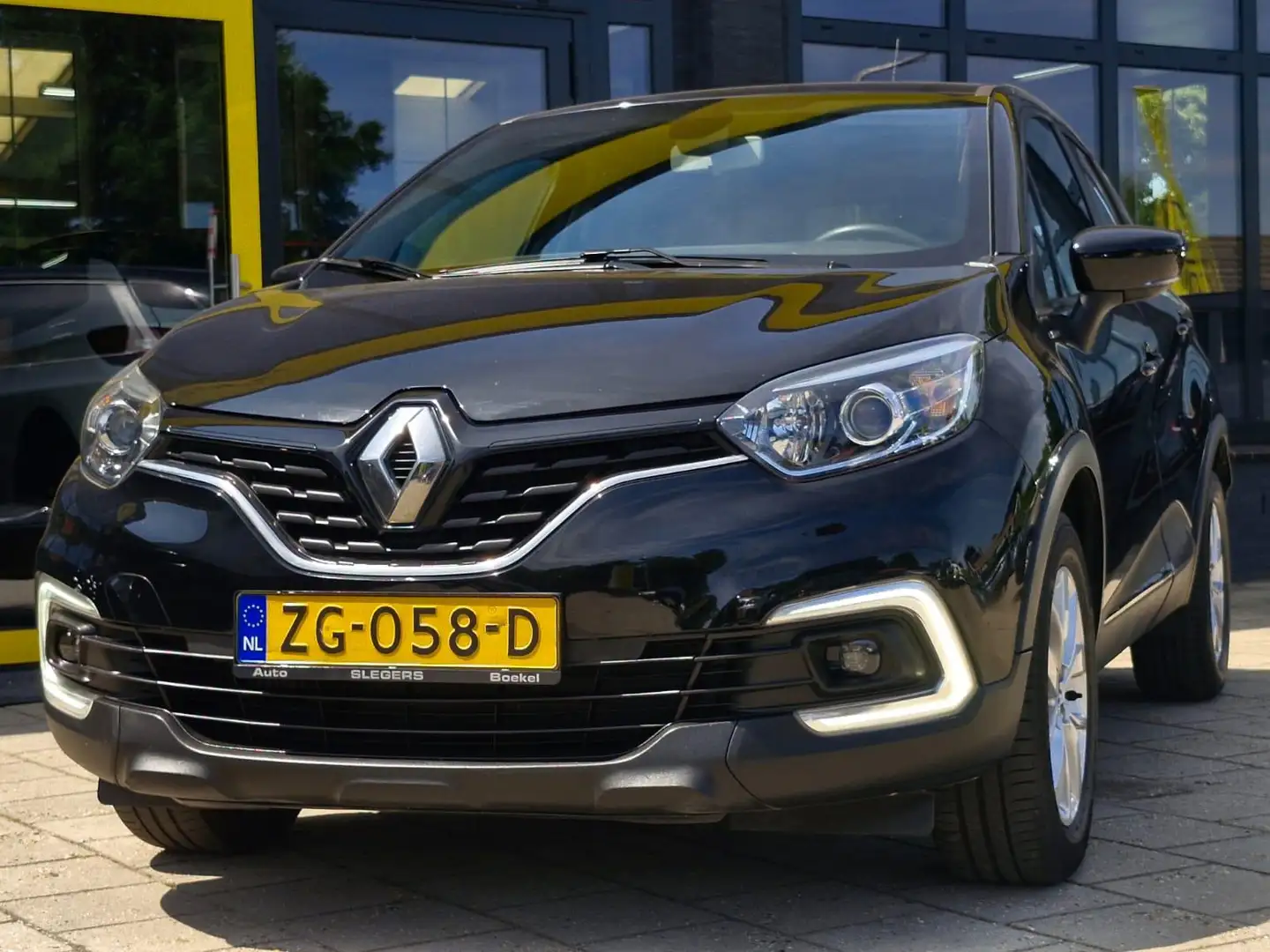 Renault Captur 0.9 TCe Limited | Trekhaak | Parkeersensoren | Nav Zwart - 2