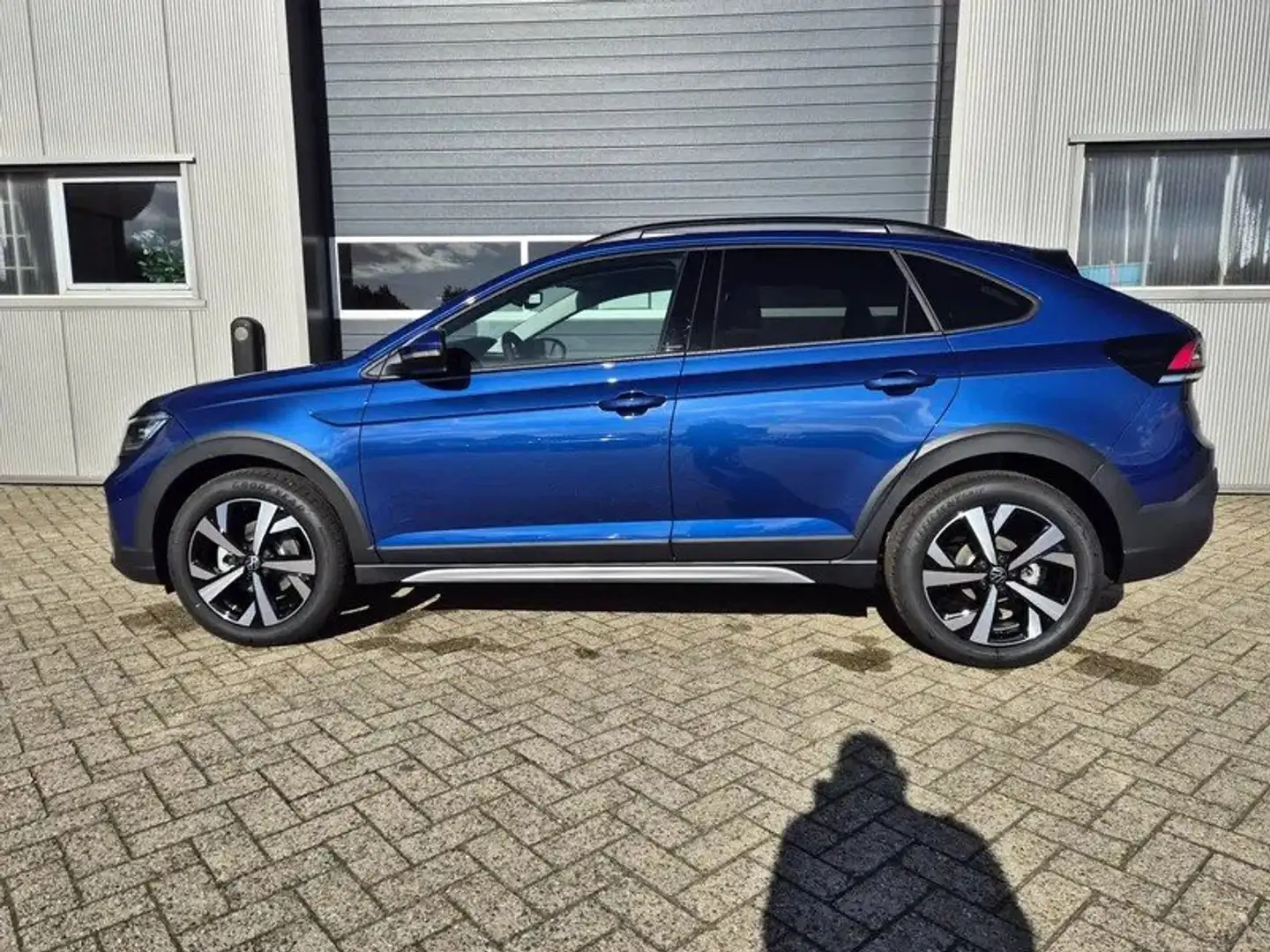 Volkswagen Taigo Taigo 1.0 TSI DSG Life *Matrix* Blau - 2