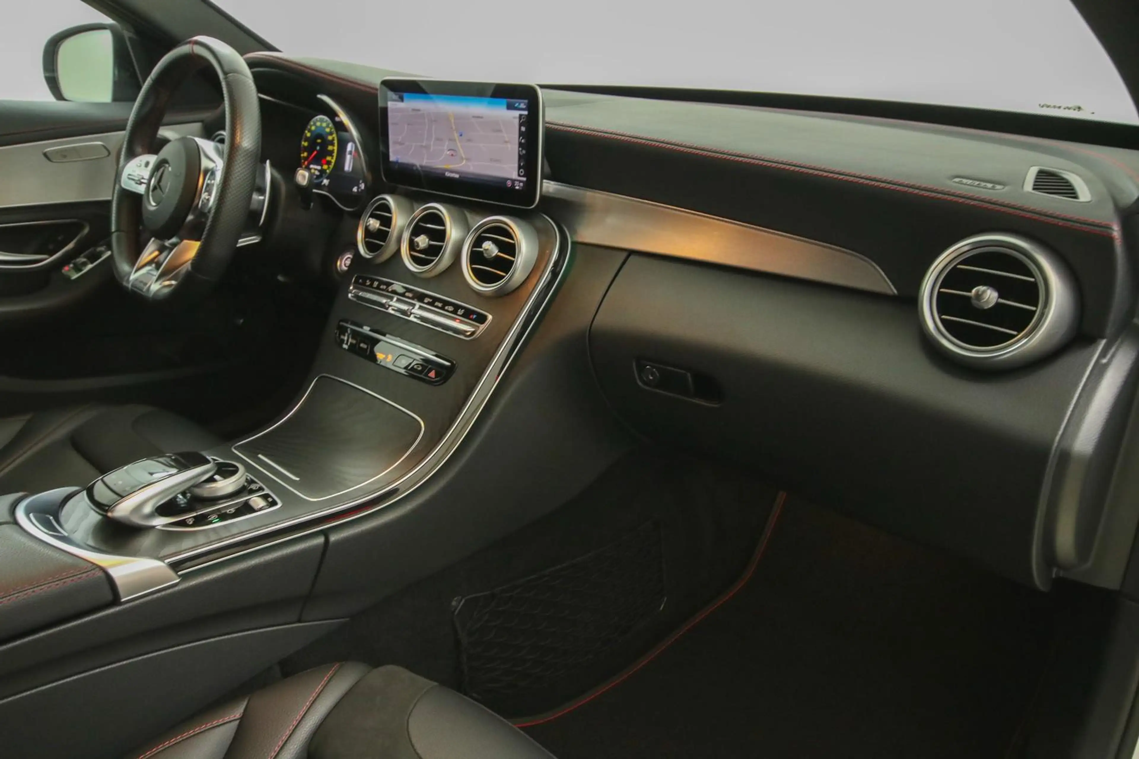 Mercedes-Benz C 43 AMG C 43 T AMG 4Matic Distronic Kamera virtual — photo 8