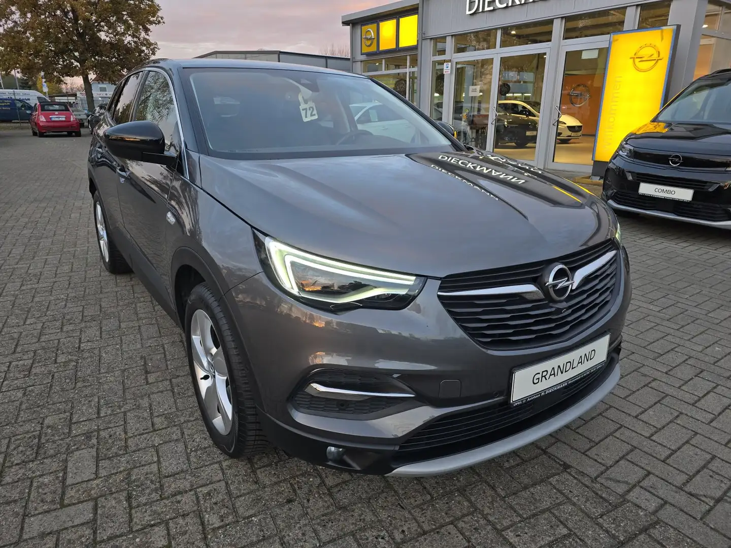 Opel Grandland X Grandland X INNOVATION SHZ AHK 360°Cam Navi LED Grau - 2